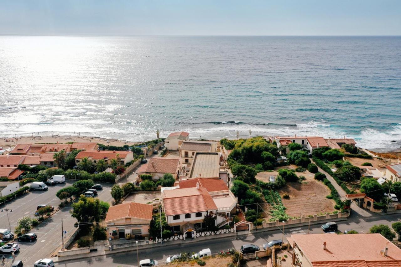 Alabe Hotel Marina Di Tresnuraghes Exteriör bild